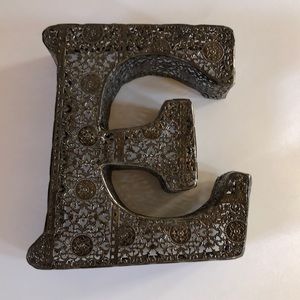 Letter E